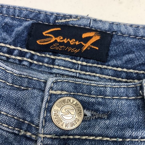 LIKE NEW SEVEN7 FACTORY DENIM CAPRIS 6/28x17 EMBROIDERED BACK POCKETS 🦋 - Picture 2 of 15